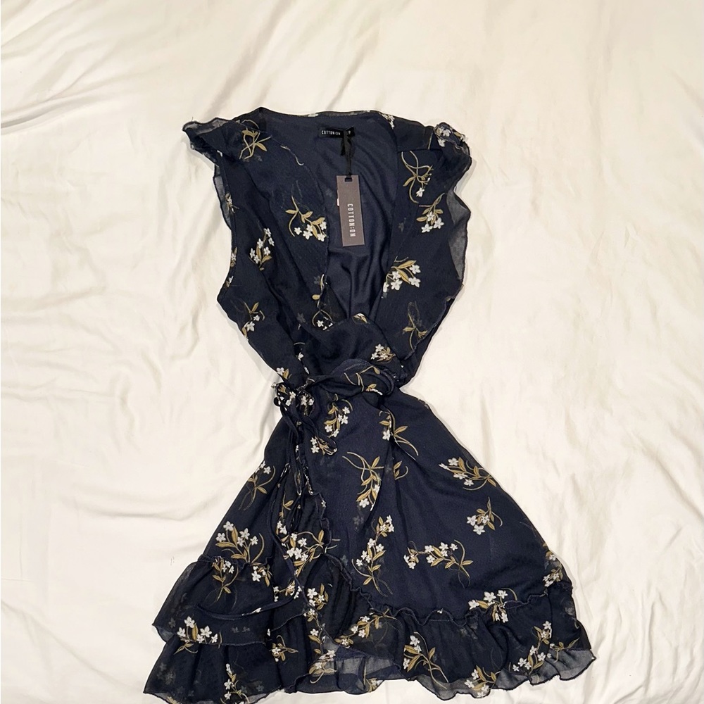 COTTON ON wrap dress with floral details